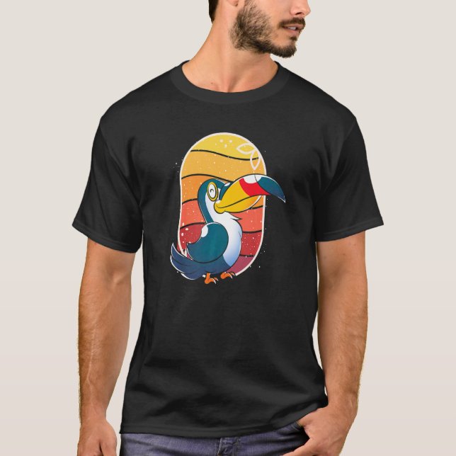 Retro Bird  Rainforest Animal Tropical Bird Toucan T-Shirt (Front)