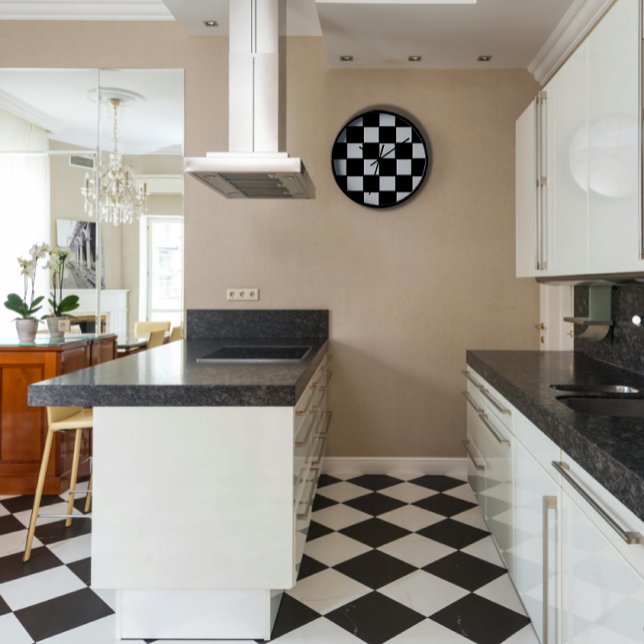 Retro Black and White Wall Clock (Creator Uploaded)