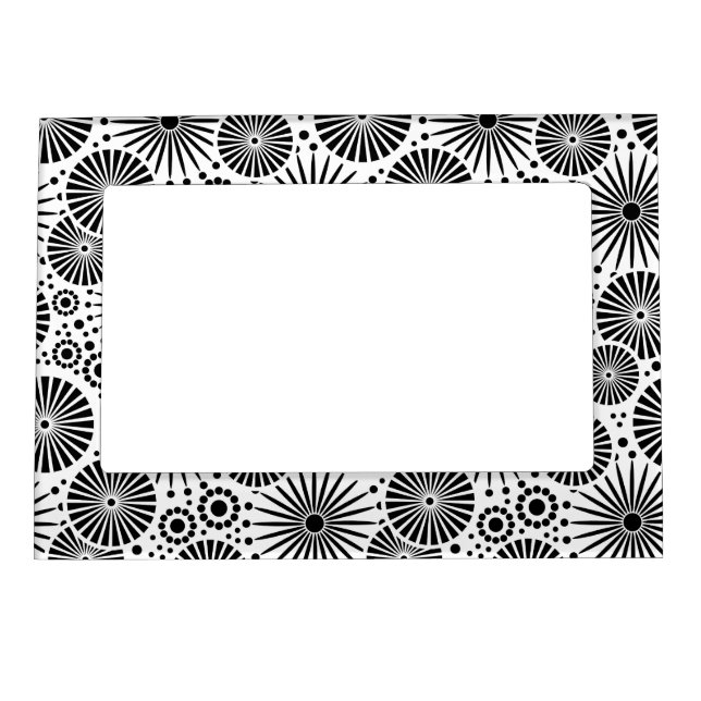 Retro black white flowers Magnetic Frame (Front)