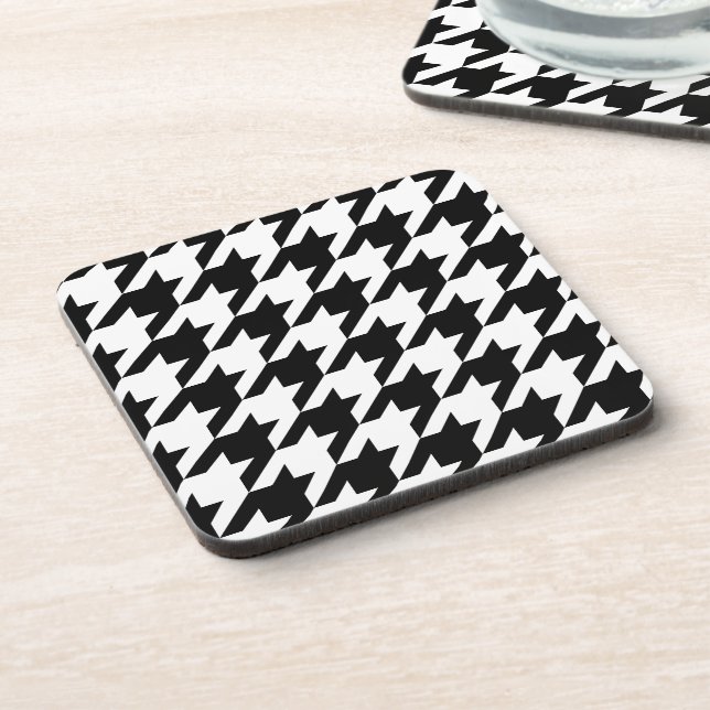 Retro Black White Houndstooth Weaving Pattern Beve Beverage Coaster (Left Side)