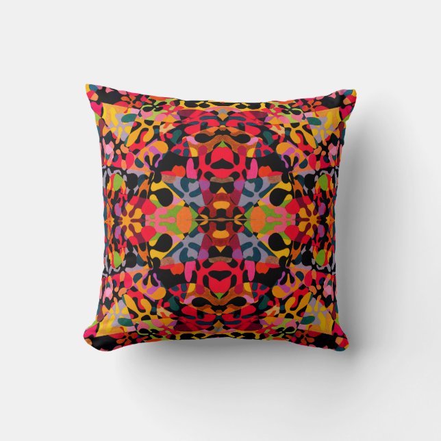 Retro blossom pattern  throw pillow (Front)