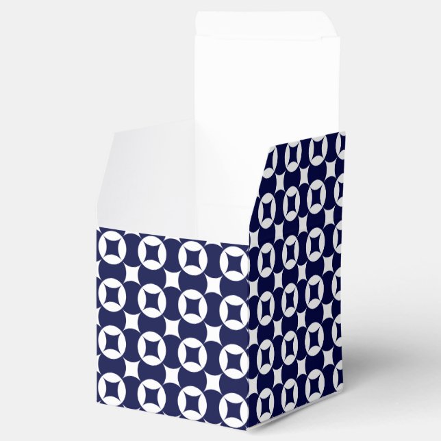 Retro Blue Interlocking Circles Geometric Shippo Favor Boxes (Opened)