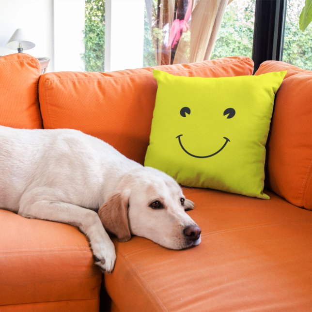 Retro Bright Yellow Smile Throw Pillow (Bright Yellow Smile Throw Pillow)