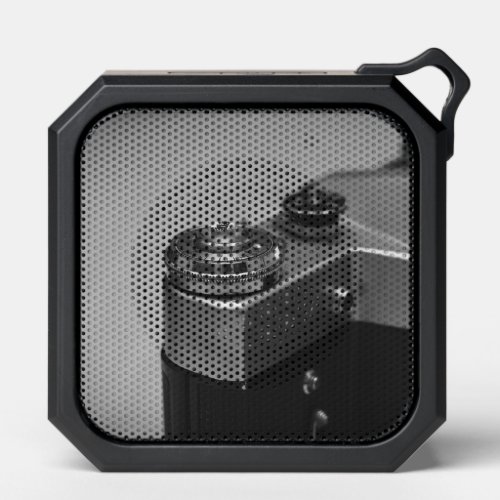Retro camera bluetooth speaker
