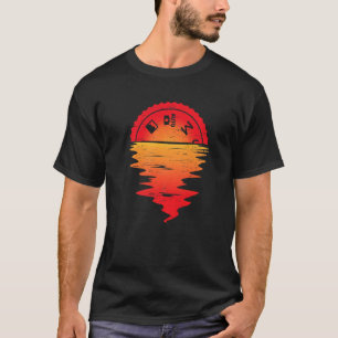 Retro Camera Camera Photojournalist T-Shirt