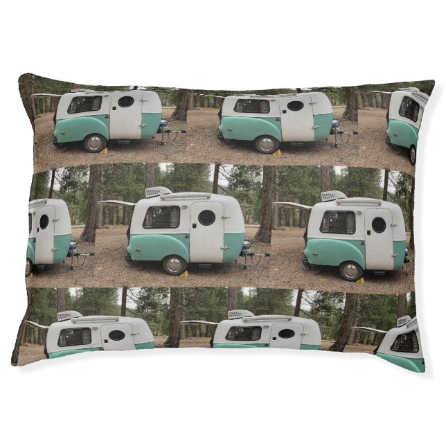 RETRO CAMPER CAT OR DOG BEDS (Front)