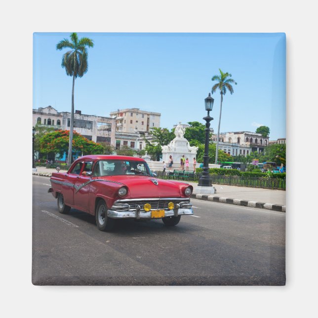 Retro cars on the Havana street Magnet (Front)