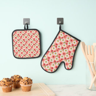 Retro Checkered Cherries and Daisys Oven Mitt & Pot Holder Set