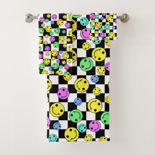 Retro Checkered Smiling Faces Bath Towel Set (Insitu)