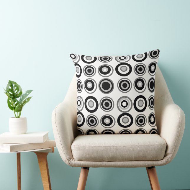 Retro Circles Grayscale On White Throw Pillow (Chair)
