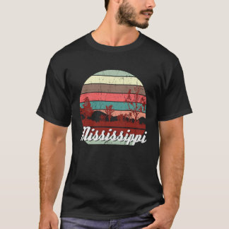 Retro Color Distressed Mississippi Travel Camping T-Shirt