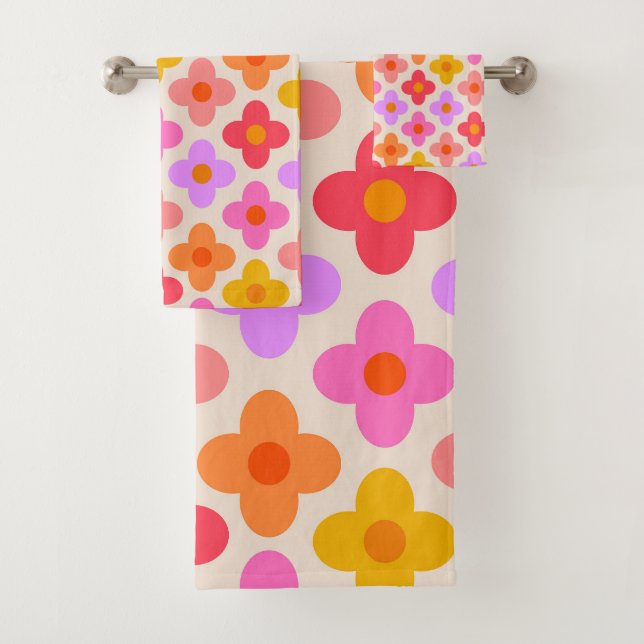 Retro Colorful Hippie Mod Flowers Pattern  Bath Towel Set (Insitu)