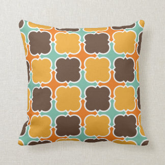 Retro Colors Barbed Quatrefoil Pattern Throw Pillow