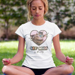 Retro Cute Cat Mom Heart Photo T-Shirt<br><div class="desc">Let your kitten show you love this mothers day with this Cool Retro Cat Mom T-Shirt! Featuring a photo of your fur baby in the shape of a love heart,  60s inspired cute white flowers and vintage text reading "Cat Mom",  this stylish t-shirt is personalized with your pet's name.</div>