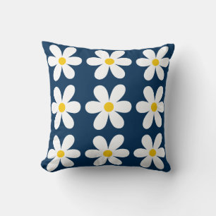 Retro Daisy Floral Pattern Throw Pillow