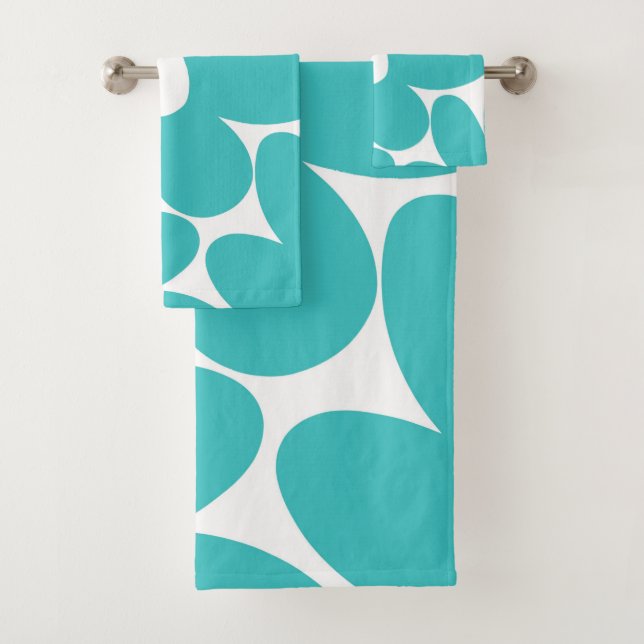 Retro Daisy Flowers in Soft Turquoise #1 #floral  Bath Towel Set (Insitu)