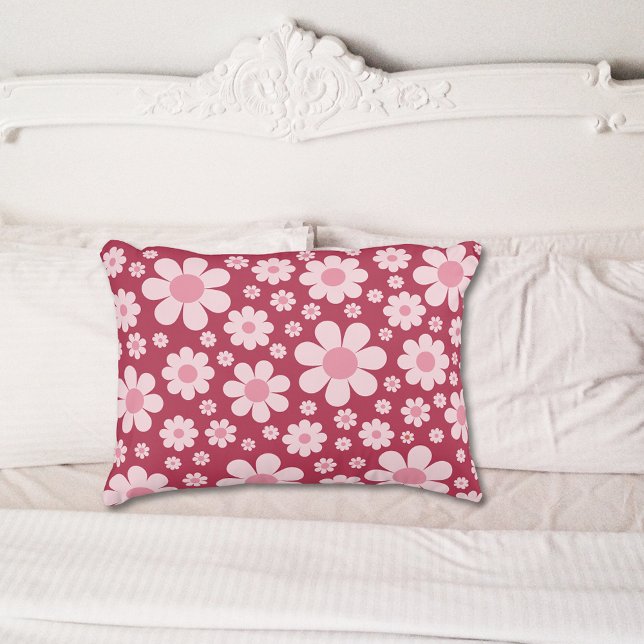 Retro Daisy Pattern Pink Pillow Case (Retro groovy daisy pink pattern vintage 70s pillow case)