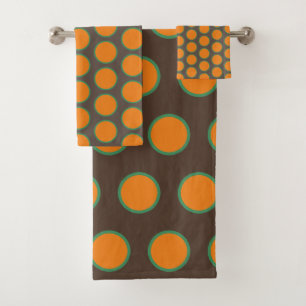 Retro design of the 1970s vintage bath towel set