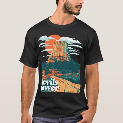 Retro Devils Tower Monument Vintage Design T_Shirt