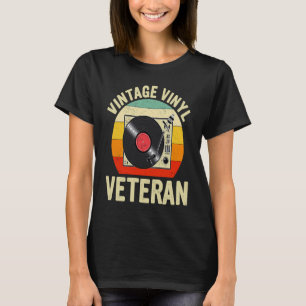 Retro DJ Vinyl Record Vintage Vinyl Veteran for Co T-Shirt