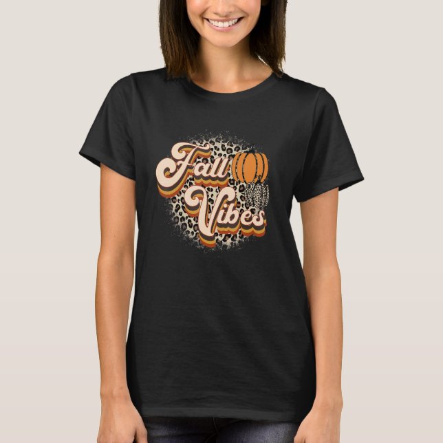 Retro Fall Vibes Leopard Pumpkin Happy Thanksgivin T-Shirt (Front)
