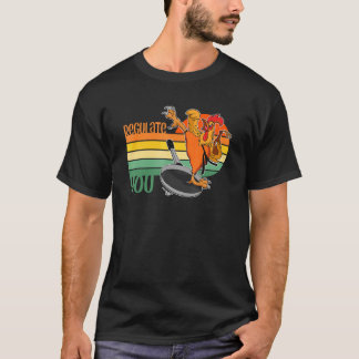 Retro Feminist Rooster For Women & Chicken Dad Reg T-Shirt