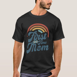 Retro First Time Mom Retro Groovy Mother s Day Rai T-Shirt