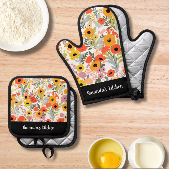 Retro Floral Pattern Personalized Name Kitchen Oven Mitt & Pot Holder Set (Creator Uploaded)