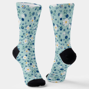 Retro floral pattern with daisies. socks