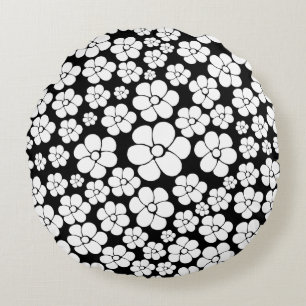 Retro Flower Pattern in White on Black Round Pillow
