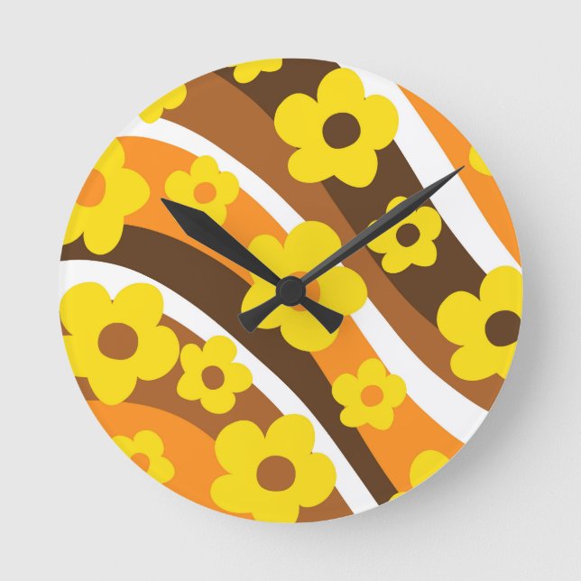 Retro Flower Wave #1 #retro #decor #art Round Clock (Front)