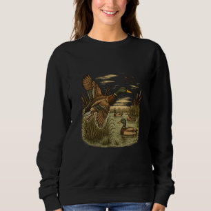 Retro-Flying-Mallard-Duck-Hunting Sweatshirt
