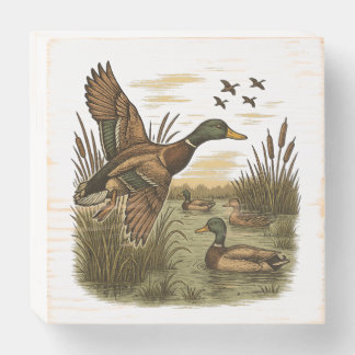 Retro-Flying-Mallard-Duck-Hunting Wooden Box Sign