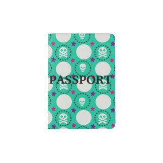 Retro Fun Green Skull Pattern Passport Holder
