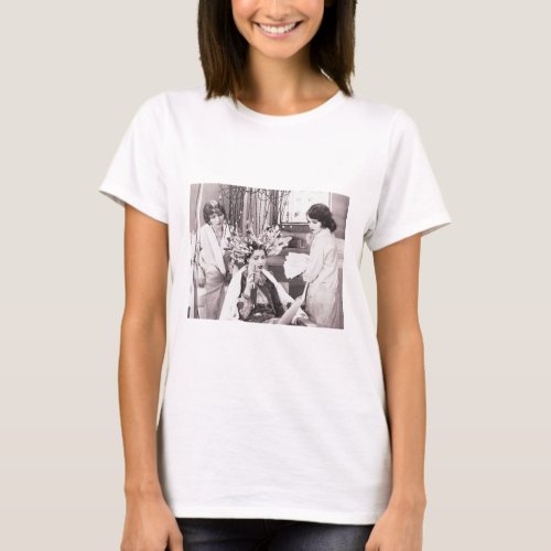 Retro Fun Hair Salon T_Shirt