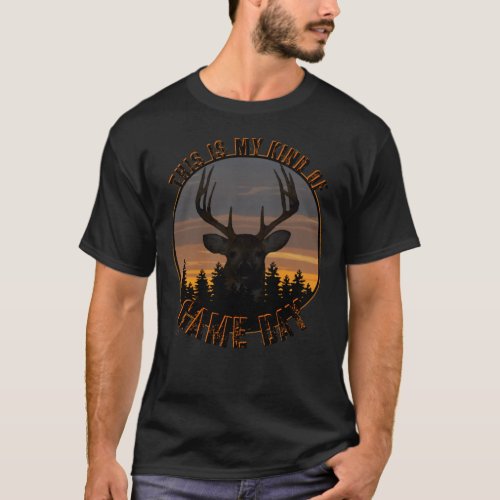 Retro Game Day Whitetail Buck Deer Hunting Design  T_Shirt