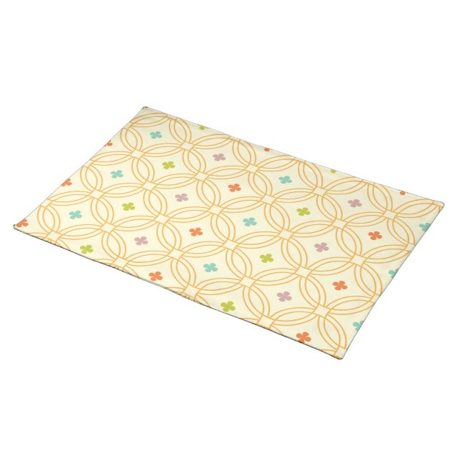 Retro Geometric Interlocking Circle Pattern Cloth Placemat (On Table)