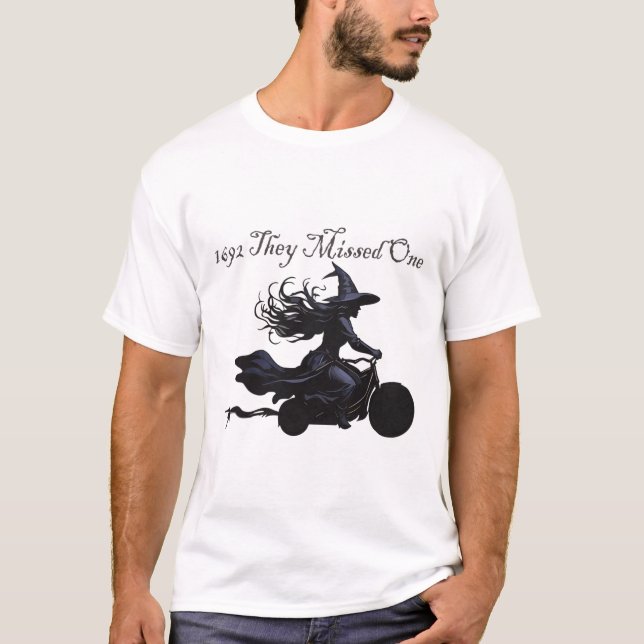 Retro Girls Trip Salem 1692 They Missed One Witch  T-Shirt (Front)