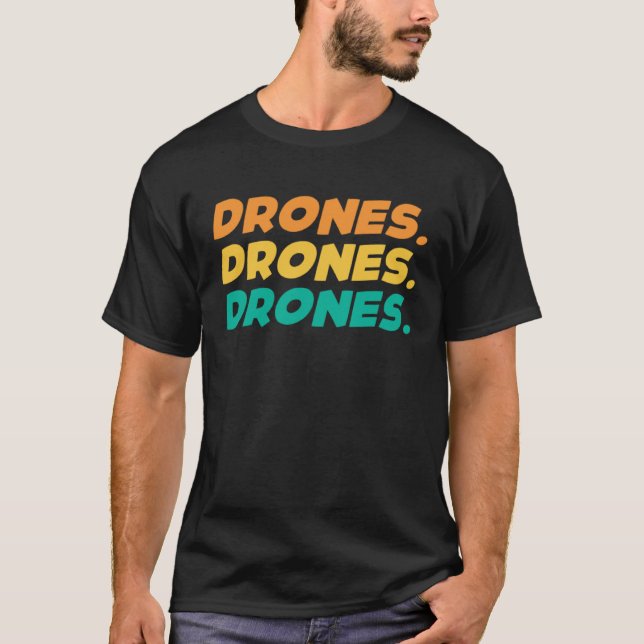 Retro Graphic Drone Flying Quadcopter Pilot RC Dro T-Shirt (Front)