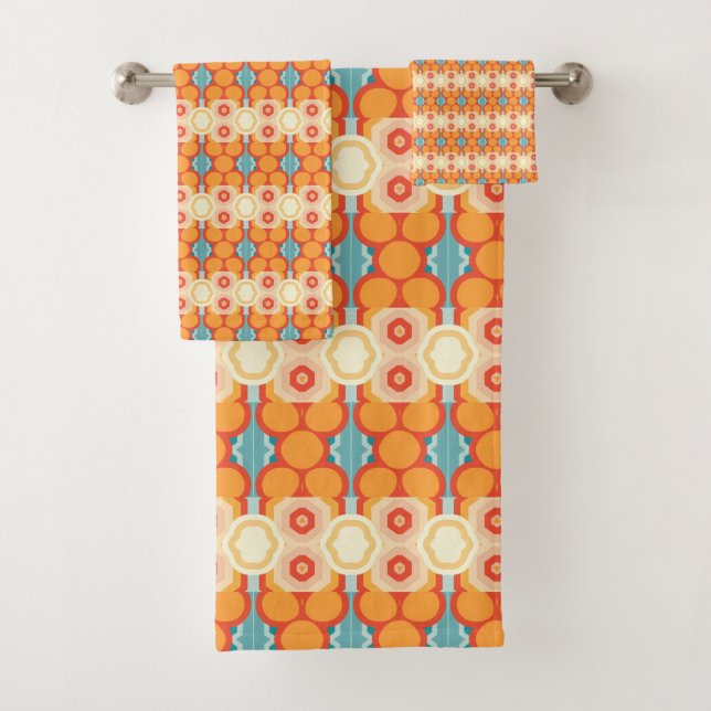 Retro groovy colorful pattern bath towel set (Insitu)