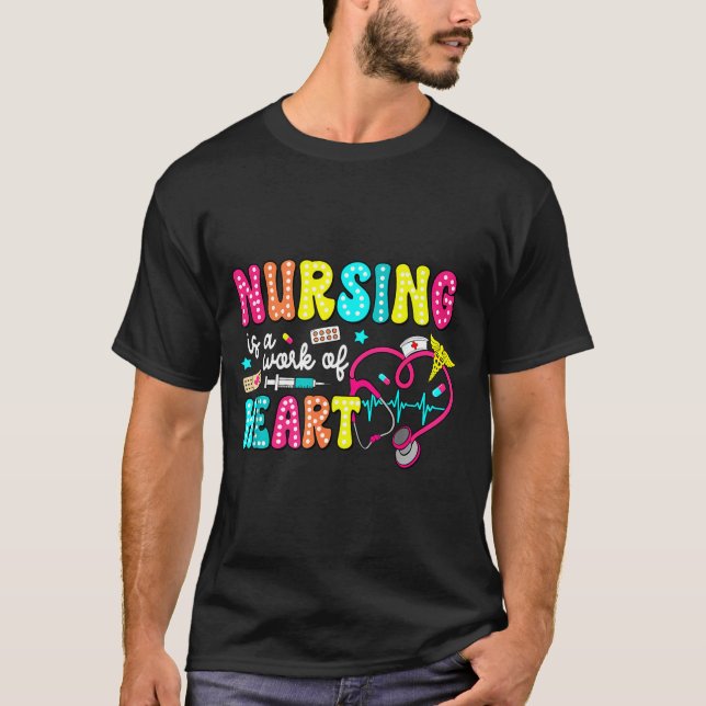 Retro Groovy Nursing Is A Work Of Heart Funny Nurs T-Shirt (Front)