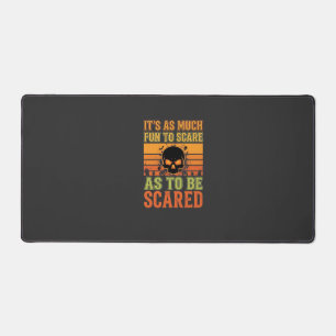 Retro Halloween Scare Skull Design_1 Desk Mat