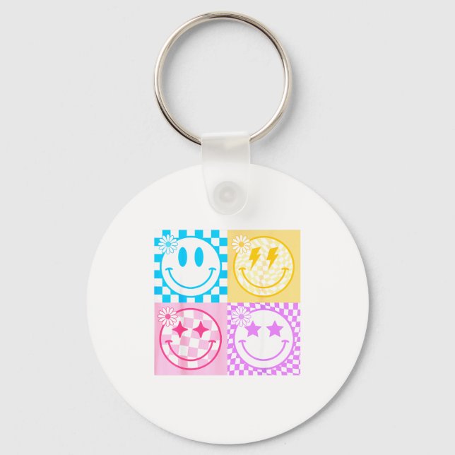 Retro Happy Smile Face Checkered Pattern Vibes Tre Keychain (Front)