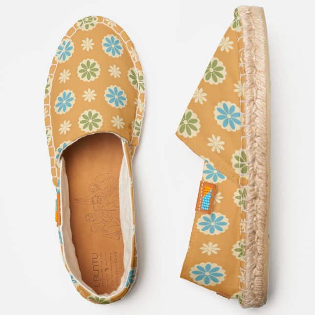 Retro Hippie Flower Pattern Espadrilles (Side)