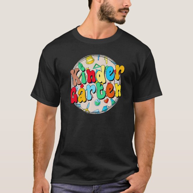 Retro Kindergarten Girls Boys Teacher Team Kinder  T-Shirt (Front)