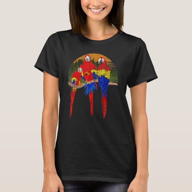 Retro Macaw Bird  Tropical Animal Jungle Parrot T-Shirt (Front)