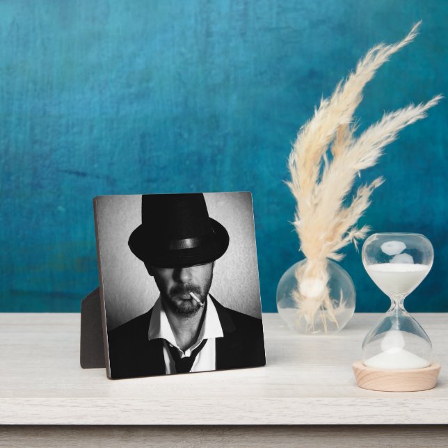 Retro man smoking plaque (Insitu)