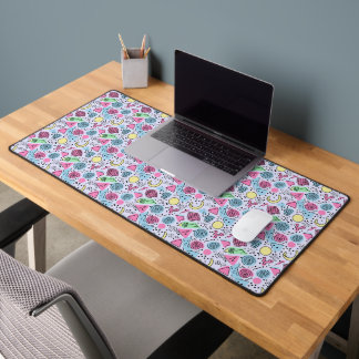 Retro Memphis Style | Pastel Squiggle Desk Mat