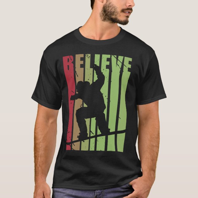 Retro Mens Snowboarding Snow Boarding Ski Skier Bo T-Shirt (Front)