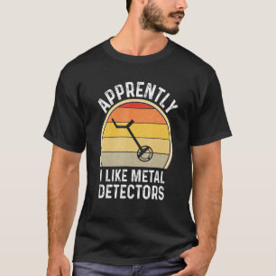Retro Metal Detector For Men Detecting Treasure Hu T-Shirt